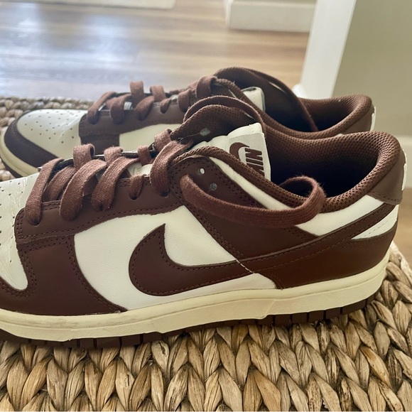 Nike Dunks- Low Brown and White 8.5 - Picture 2 of 6
